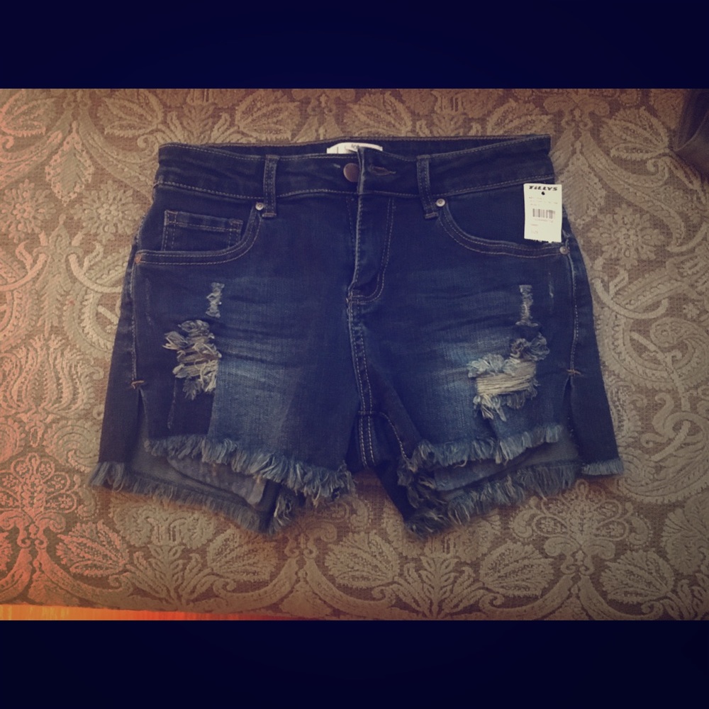 Tillys side cute shorts// size small